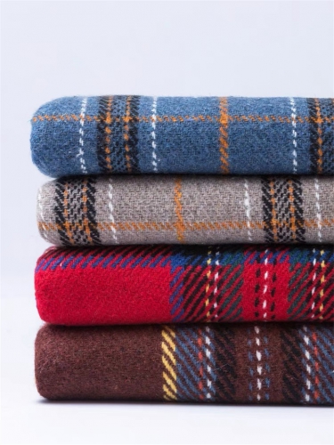 Thickened plaid woolen fabric
