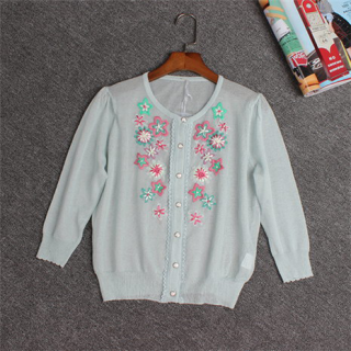 圆领开衫绣花外套